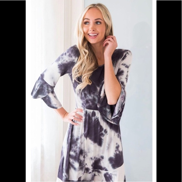🆕 Tie Dye Dallas Midi Flutter Sleeve Dress ‼️Last one Left - Picture 4 of 5